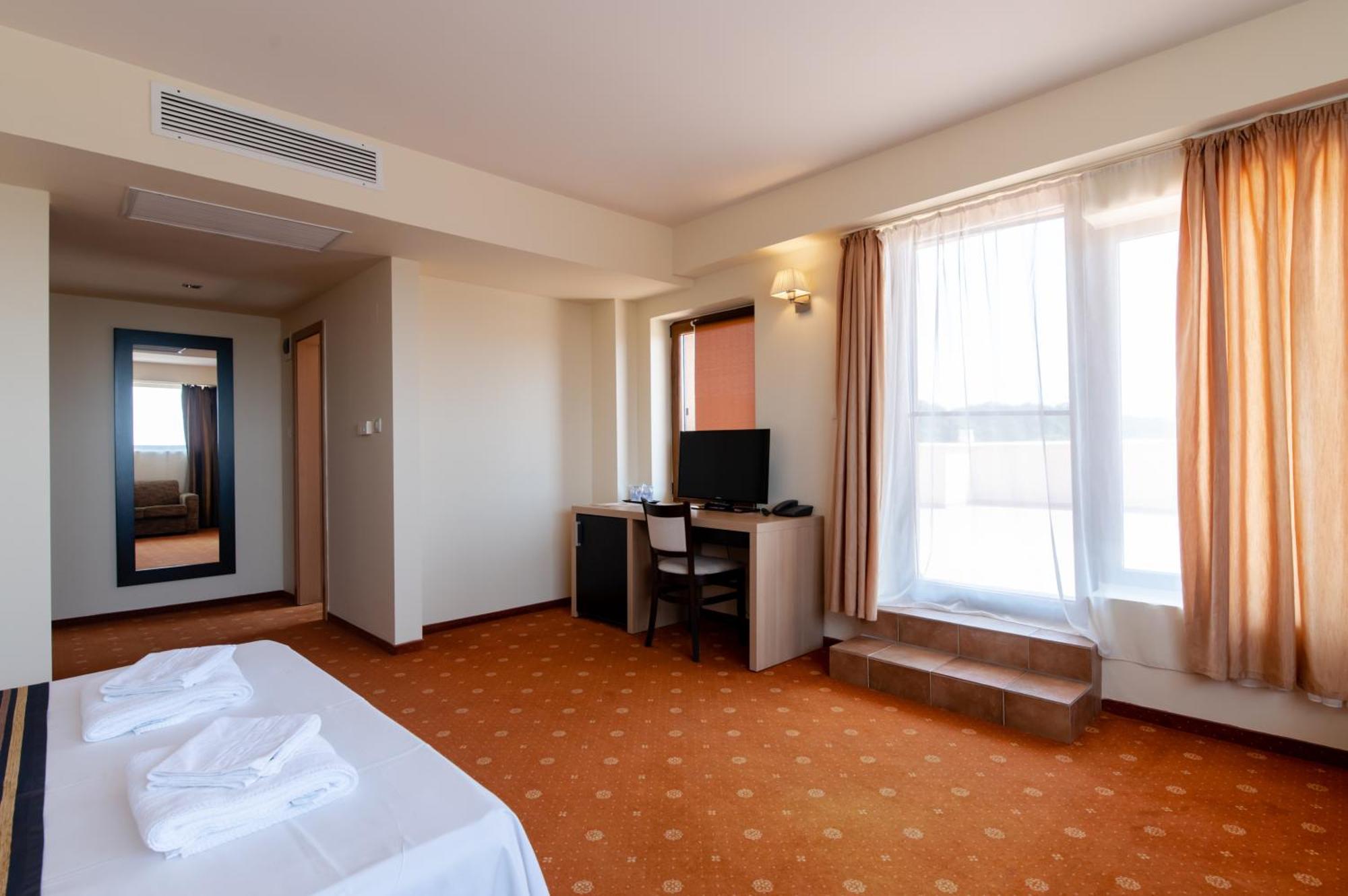 Hotel Oxford By Timhotels Timisoara Exterior photo